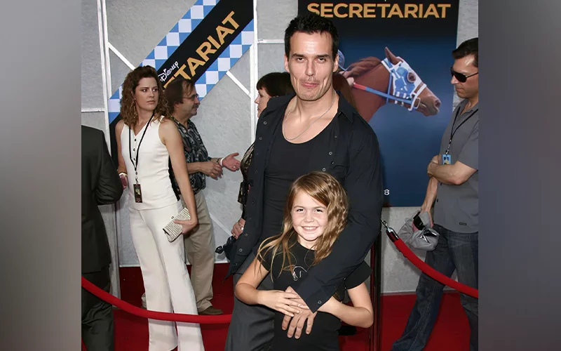Satine Anais Geraldine Macht